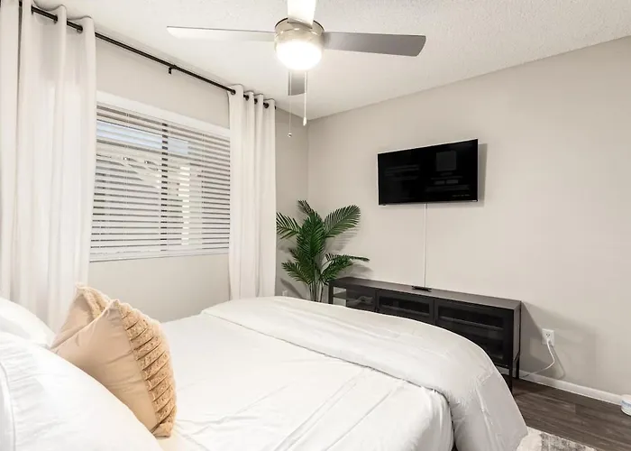 Modern, Comfy Near Asu & Phx Airport Tempe