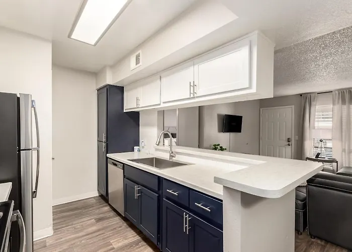 Modern, Comfy Near Asu & Phx Airport
